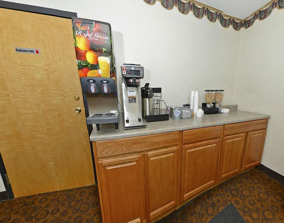America'S Best Value Inn Statesville Esterno foto